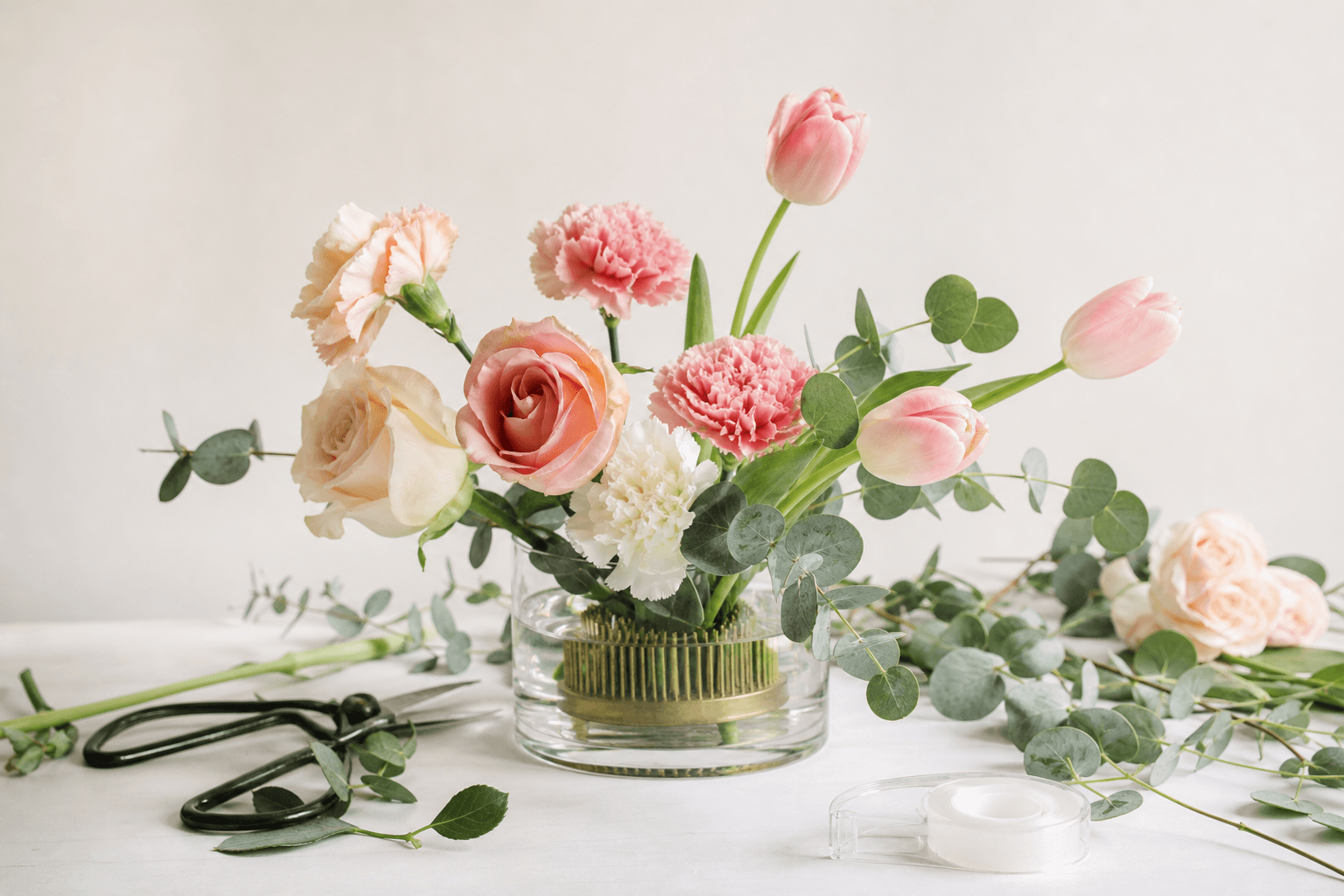 What Is a Flower Frog? How to Use One in a Vase